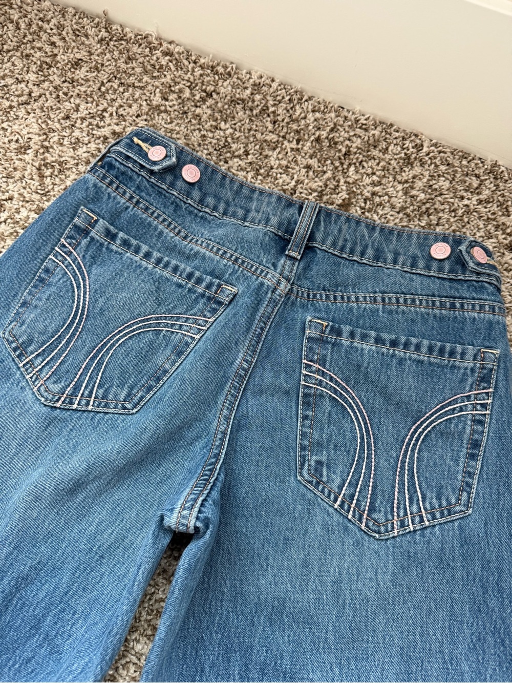 New Hollister Low Rise Baggy Jeans Blue With Pink stitching Size 25 or 0